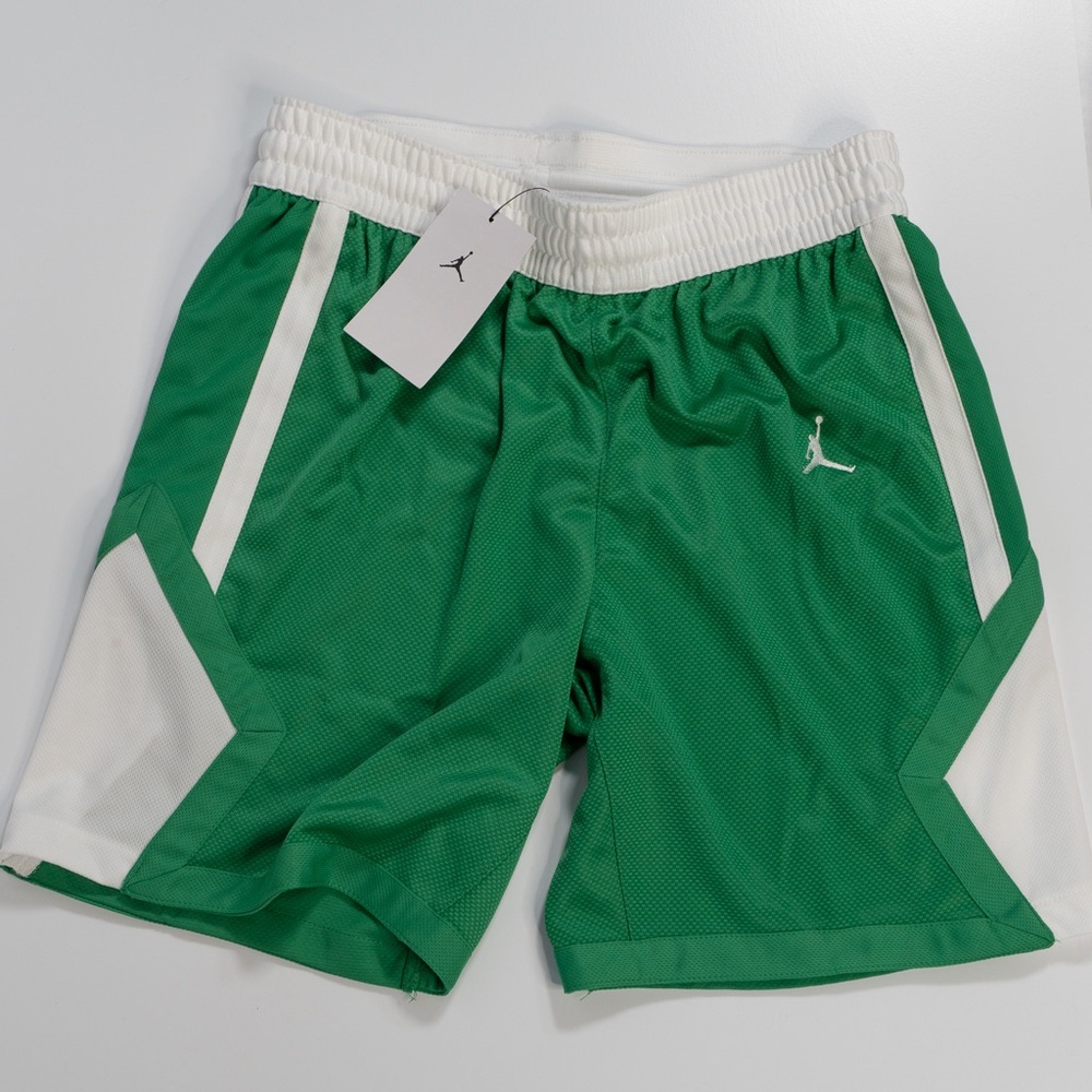 NWT Women’s Jordan shorts